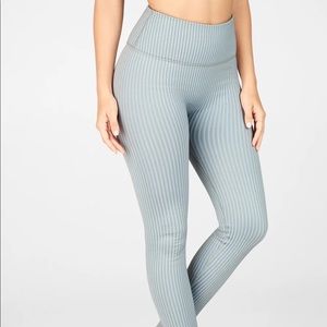 NWT High-Waisted Seamless Rib Legging - Raincloud / Arctic Grey